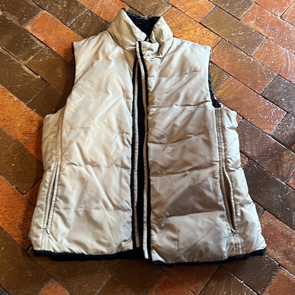 Reversible vest, black to khaki Medium to Large Soft and luxurious! - Picture 3 of 4
